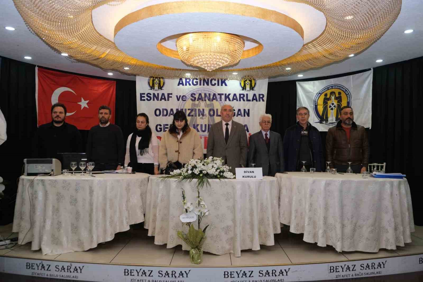 Argıncık Esnaf Odası&rsquo;nda Akpınar g&uuml;ven tazeledi
