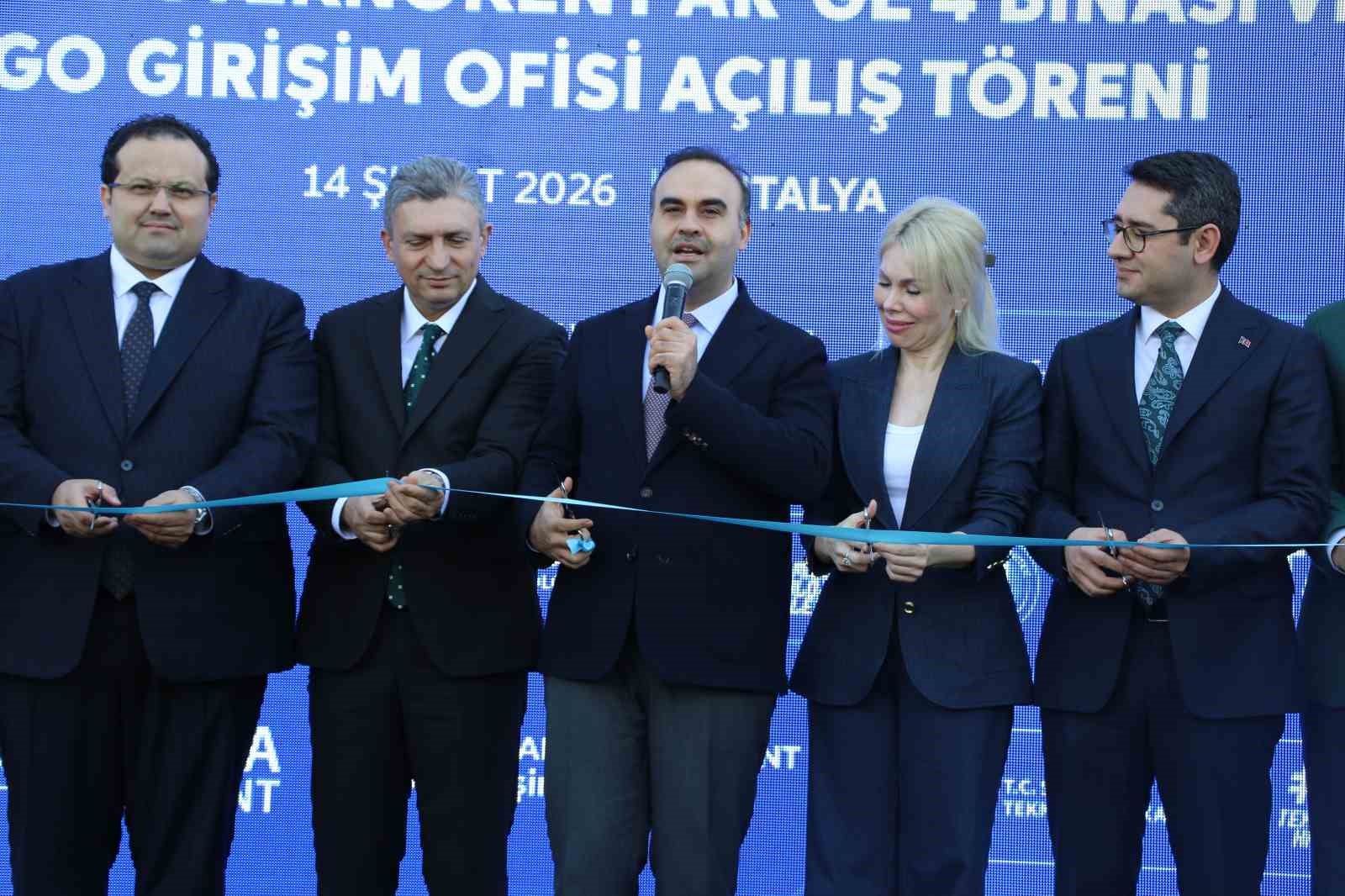 Sanayi ve Teknoloji Bakanı Kacır: "120 milyar liralık yatırımı harekete ge&ccedil;irdik"
