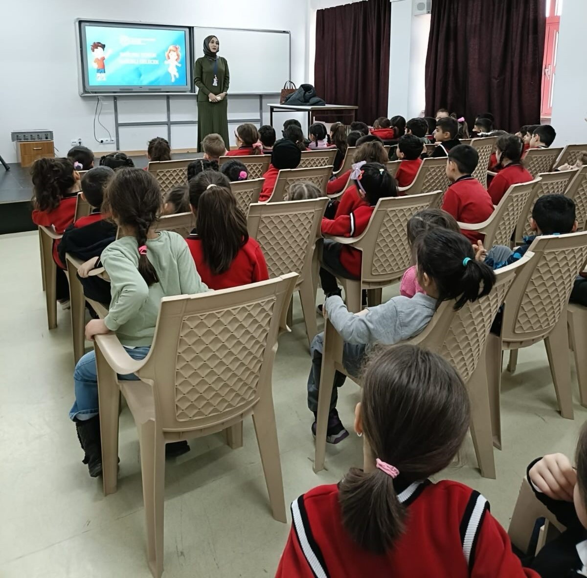 Erzincan’da 321 öğrenciye sağlık okuryazarlığı eğitimi verildi