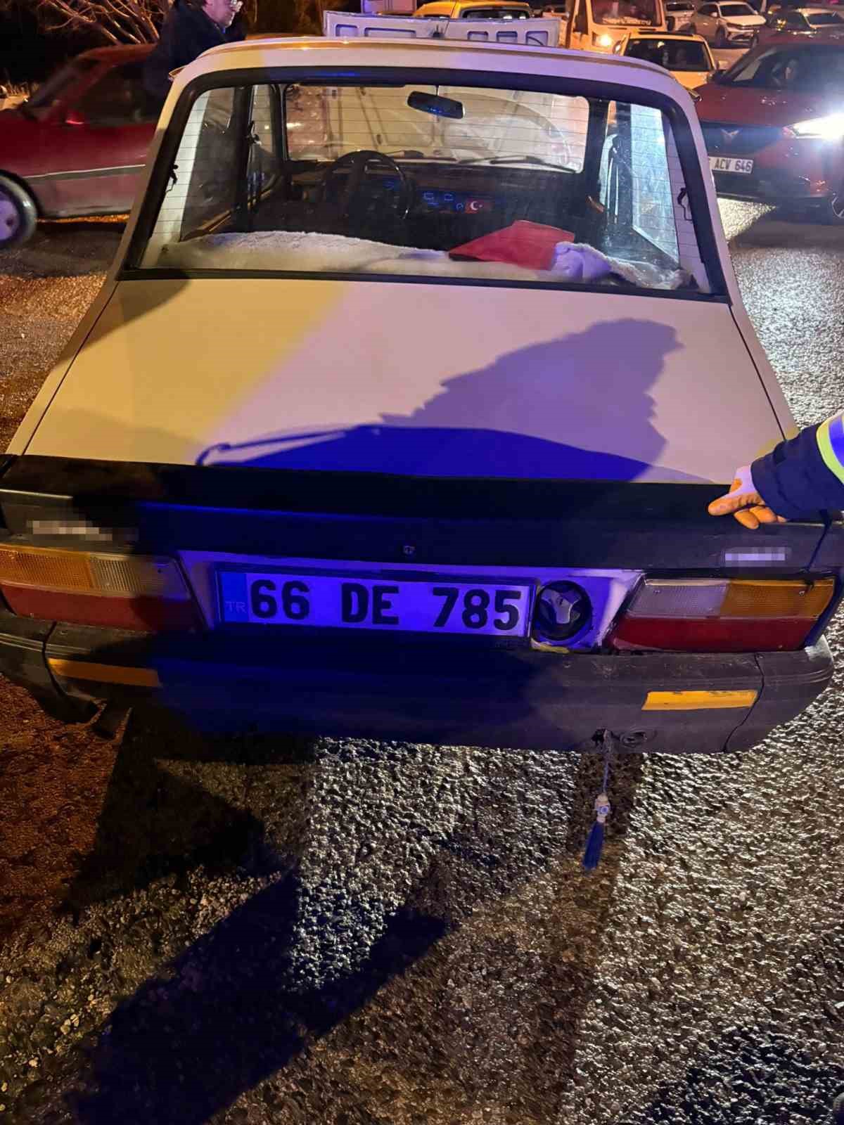 Yozgat&rsquo;ta otomobil yan yattı, 3 kişi yaralandı
