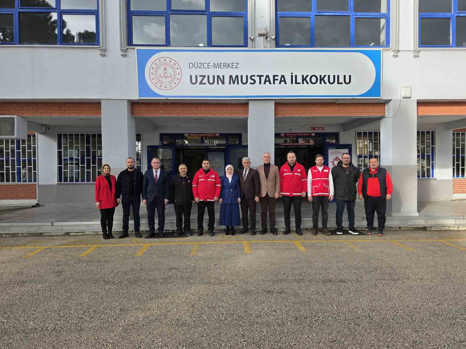 İlkokulda kan bağışı kampanyasına destek
