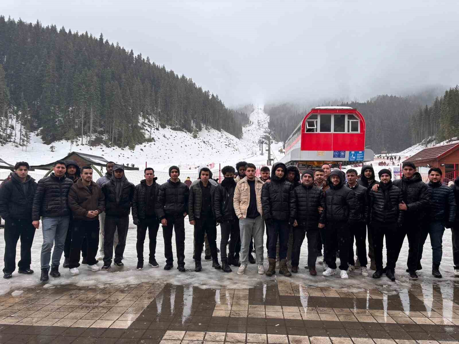 &Uuml;niversite &ouml;ğrencileri karın tadını &ccedil;ıkardı
