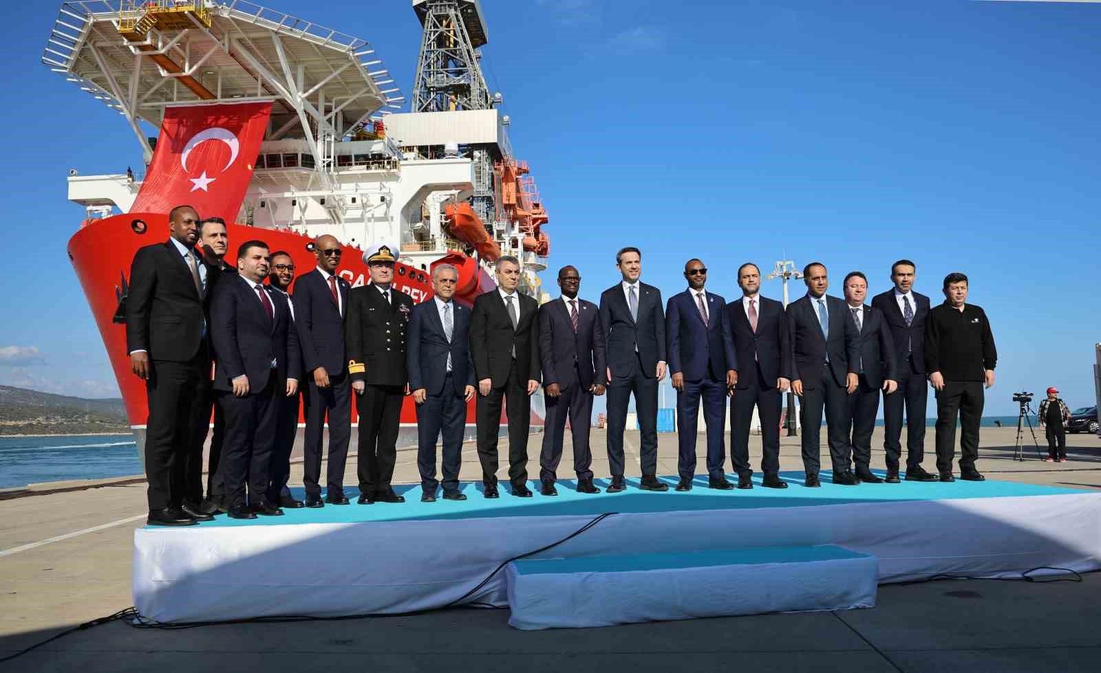 Çağrı Bey sondaj gemisi, Bakan Bayraktar’ın katıldığı törenle Somali’ye uğurlandı