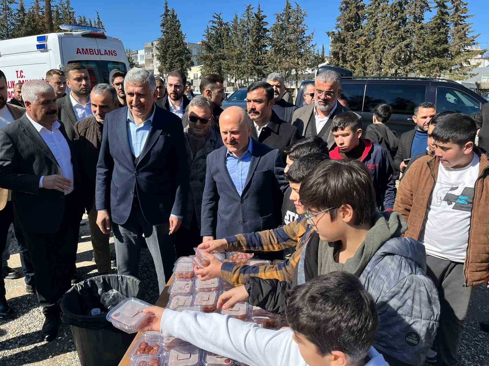 Kahtalı Mı&ccedil;e, vefat yıl d&ouml;n&uuml;m&uuml;nde memleketinde dualarla anıldı
