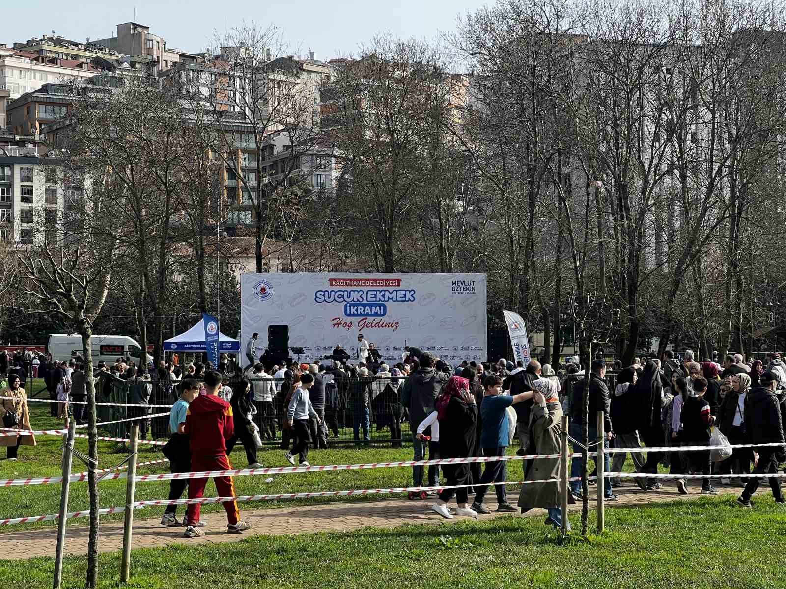 Kağıthane’de "sucuk ekmek" şöleni