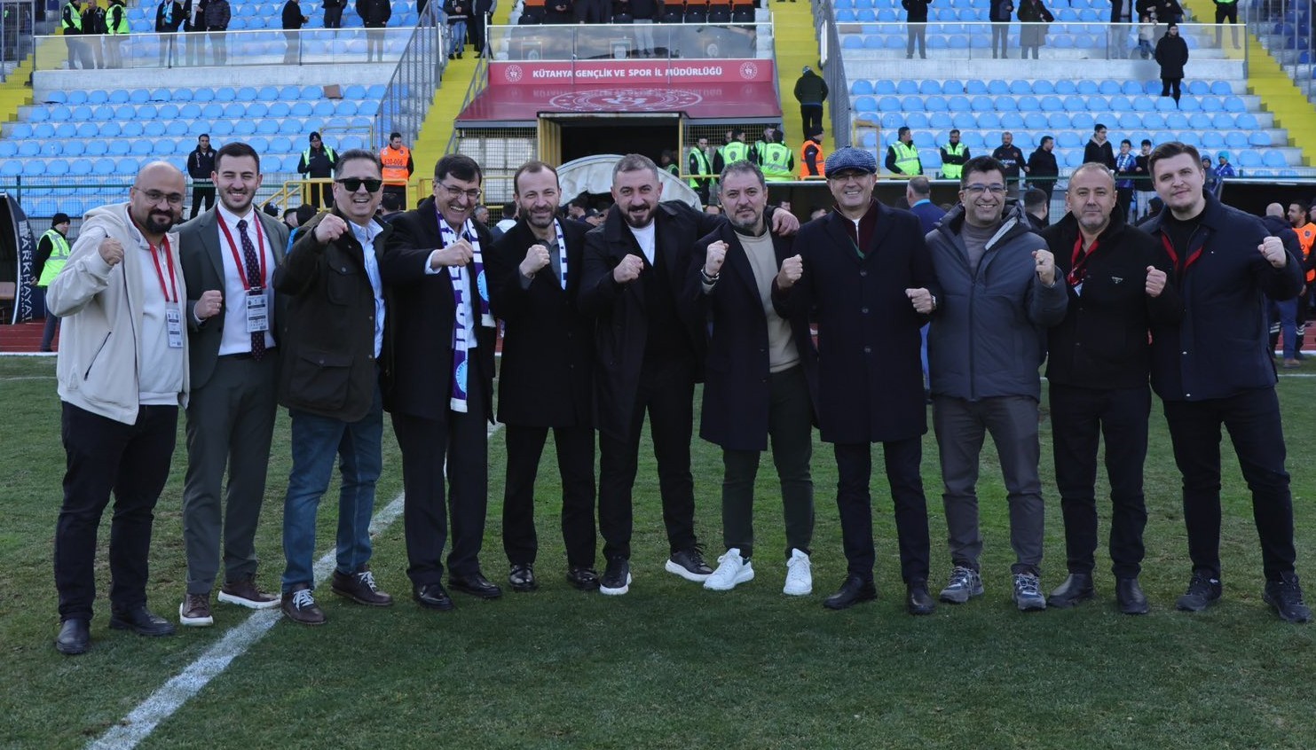 Başkan Eyüp Kahveci ve Vali Musa Işın’dan Kütahyaspor’a tebrik