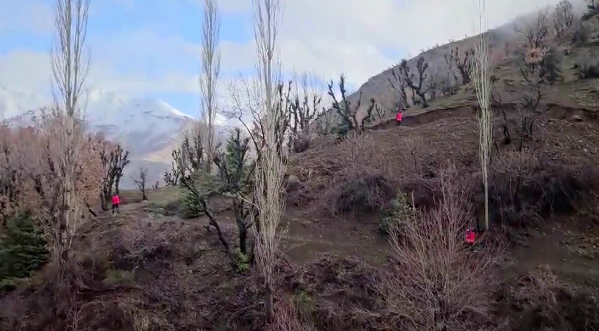 Diyarbakır&rsquo;da 8 g&uuml;nd&uuml;r kayıp yaşlı adamı arama &ccedil;alışmaları s&uuml;r&uuml;yor
