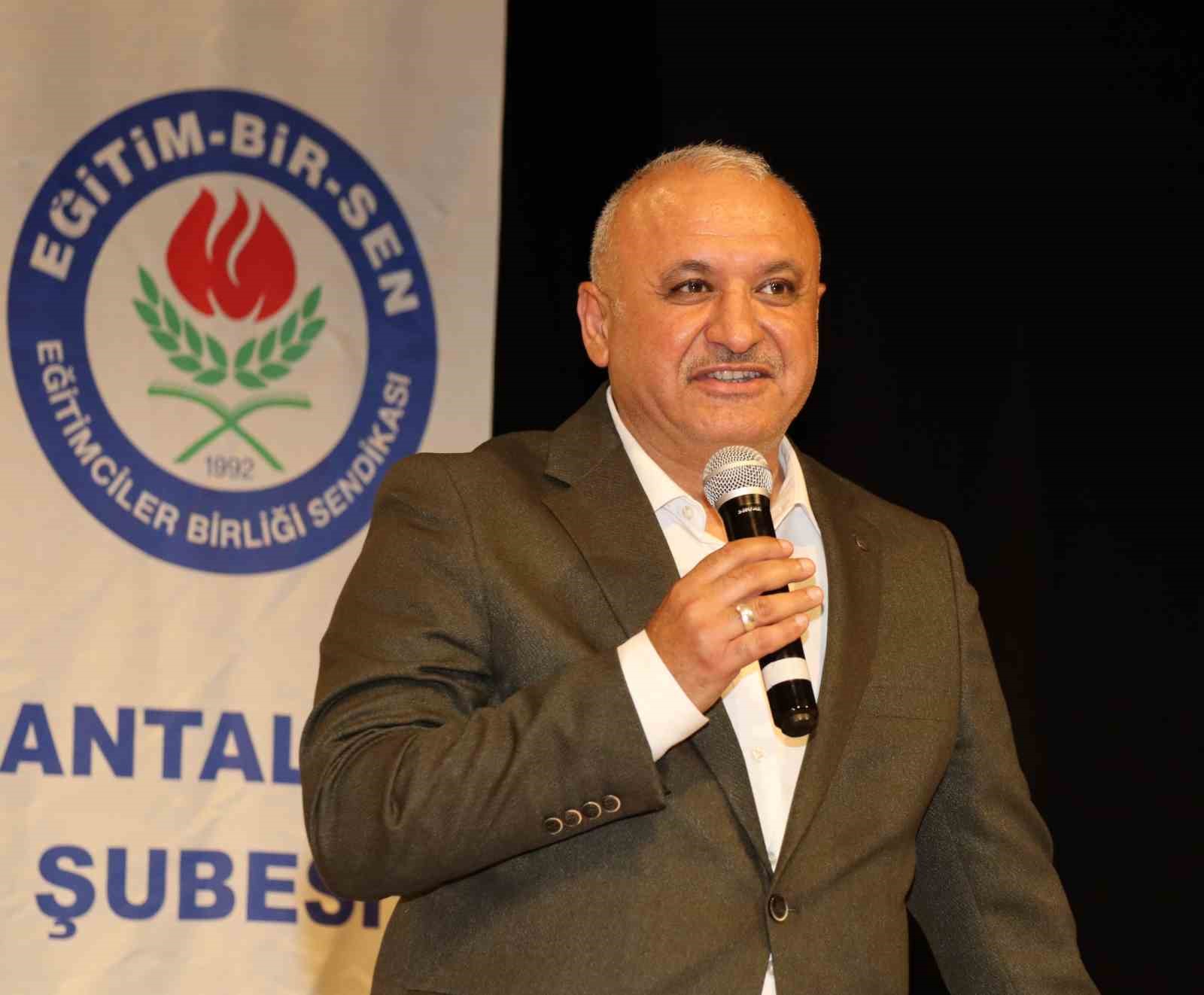 Miran: "28 Şubat gibi karanlık dönemlerde Eğitim-Bir-Sen yasakçı zihniyete karşı asil bir direniş sergiledi"