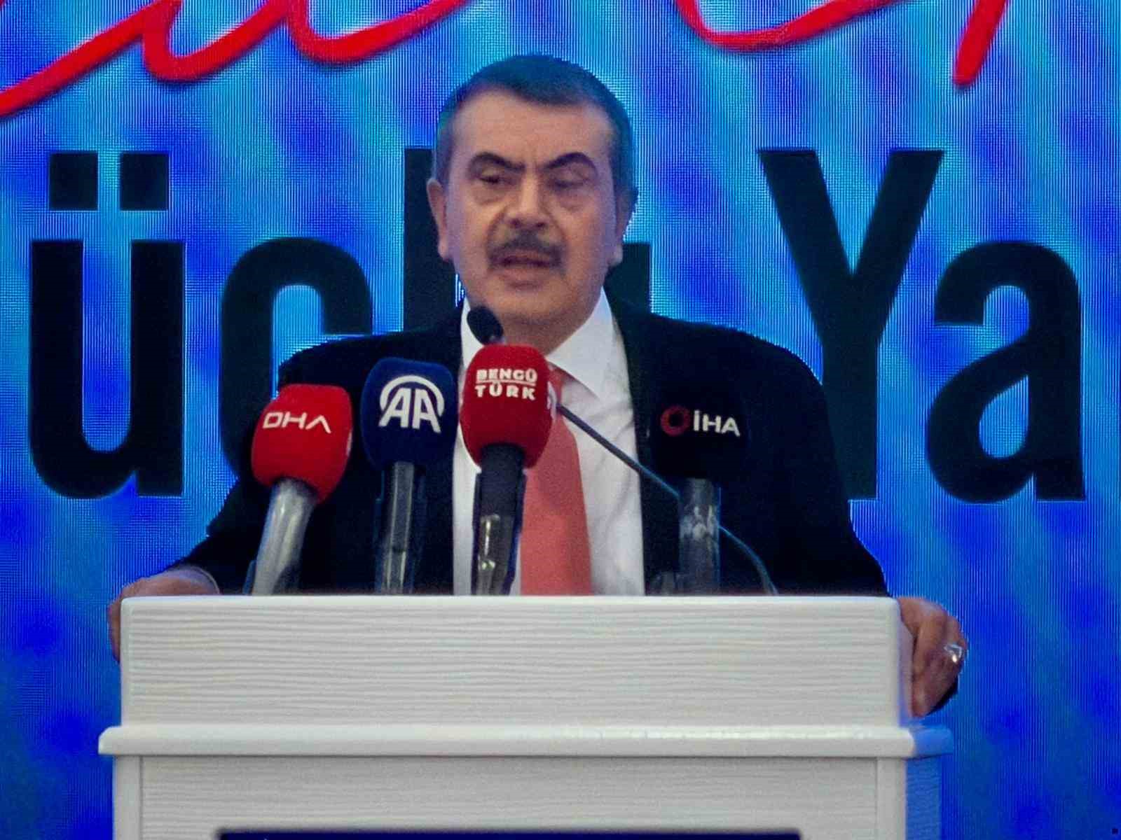 Bakan Tekin: "6 Şubat’ta depremde yıkılan yaklaşık 9 bin 700 derslik yerine 15 bin derslik eğitim ve öğretime kazandırıldı"