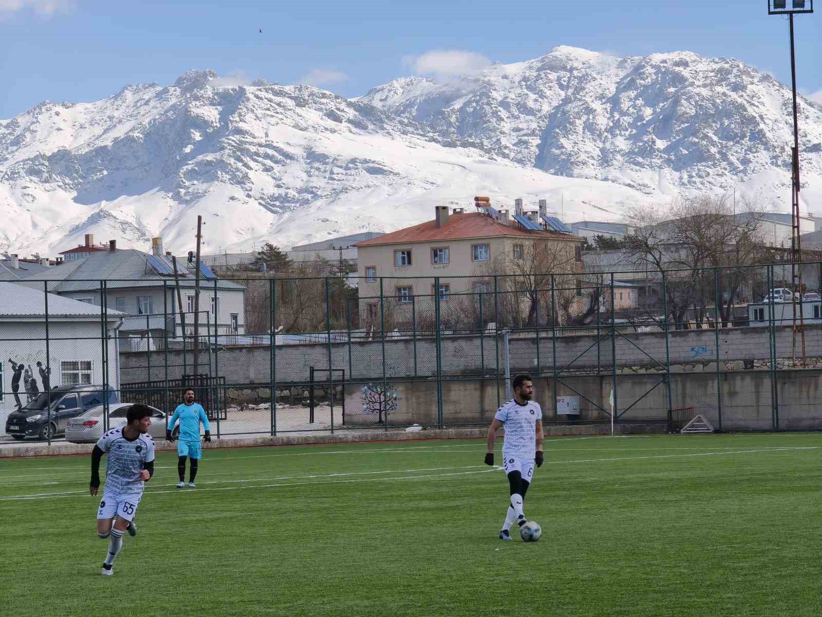 Van’da amatör futbol maçları devam ediyor