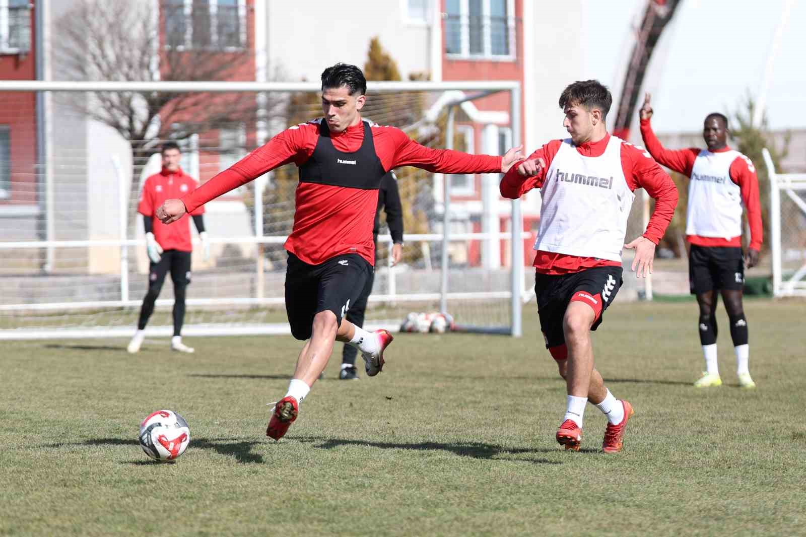 Sivasspor&rsquo;da Adana Demirspor ma&ccedil;ı hazırlıkları başladı
