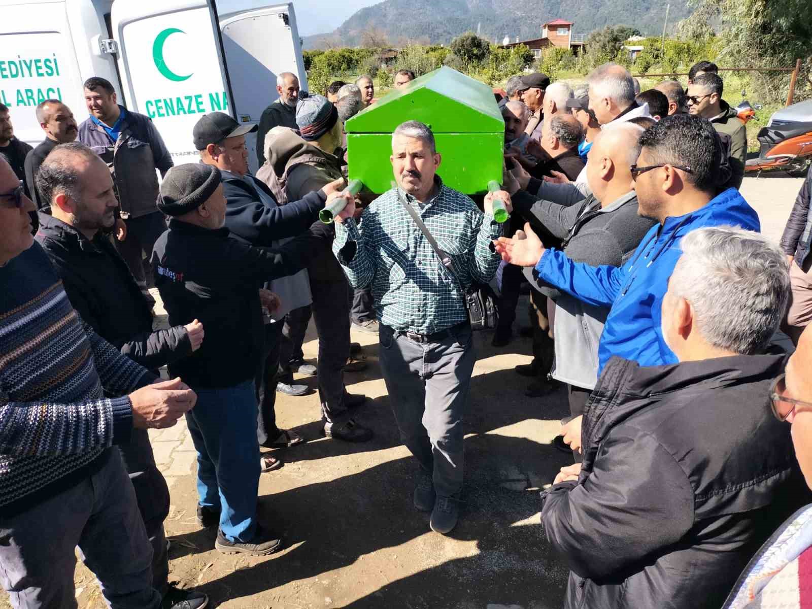 G&ouml;revi başında kalp krizi ge&ccedil;irerek hayatını kaybetti
