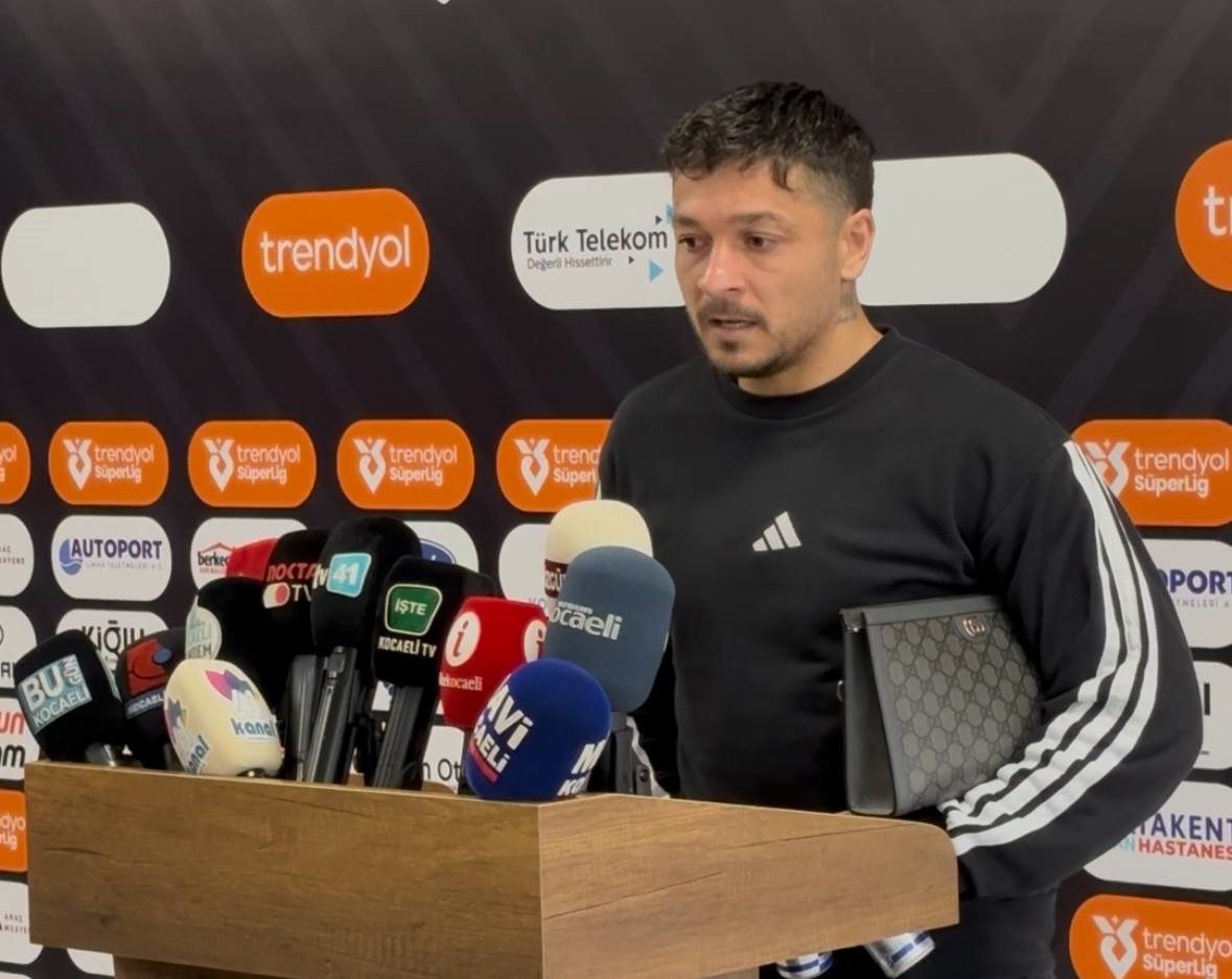 Serdar Dursun: "&Ouml;n&uuml;m&uuml;zde 36 puan var, hepsine talibiz"
