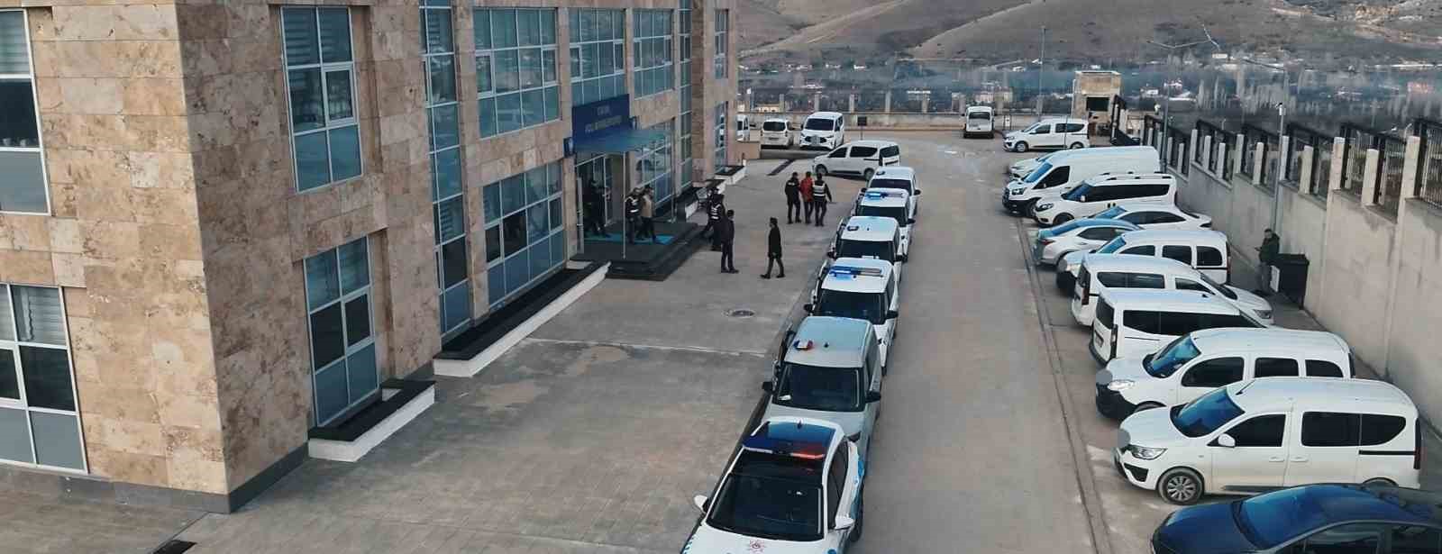 Kırşehir merkezli 9 ilde suç şebekesine operasyon: 18 gözaltı