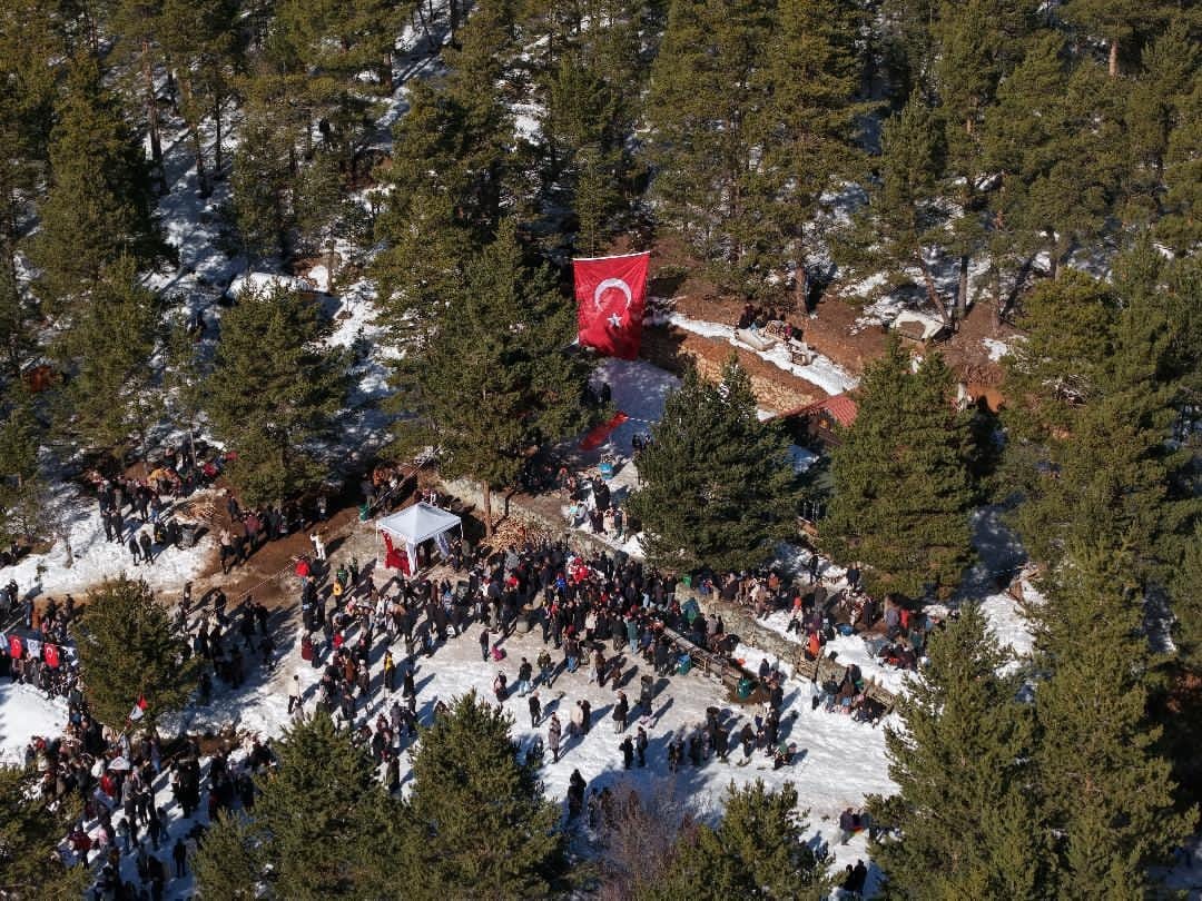 G&uuml;m&uuml;şhane&rsquo;nin kurtuluşunun 108. yılı kar festivaliyle kutlandı
