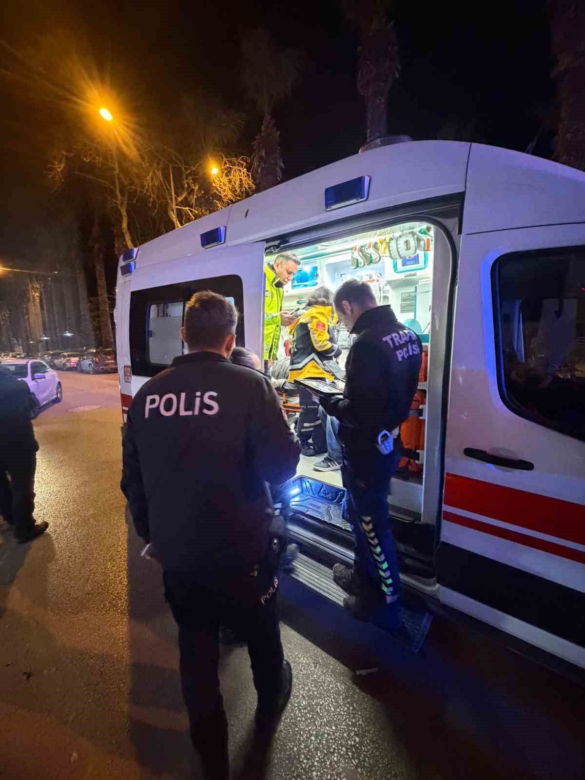 Sinop’ta motosiklet yayaya çarptı: 2 yaralı
