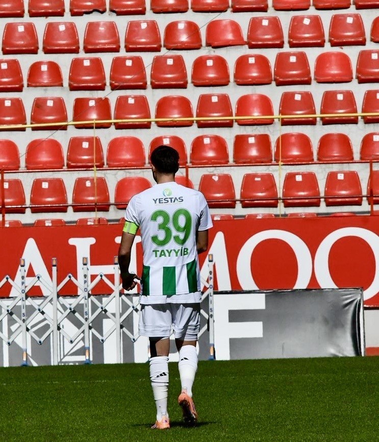 Tayyib Kanarya, eski takımına hattrick yaptı
