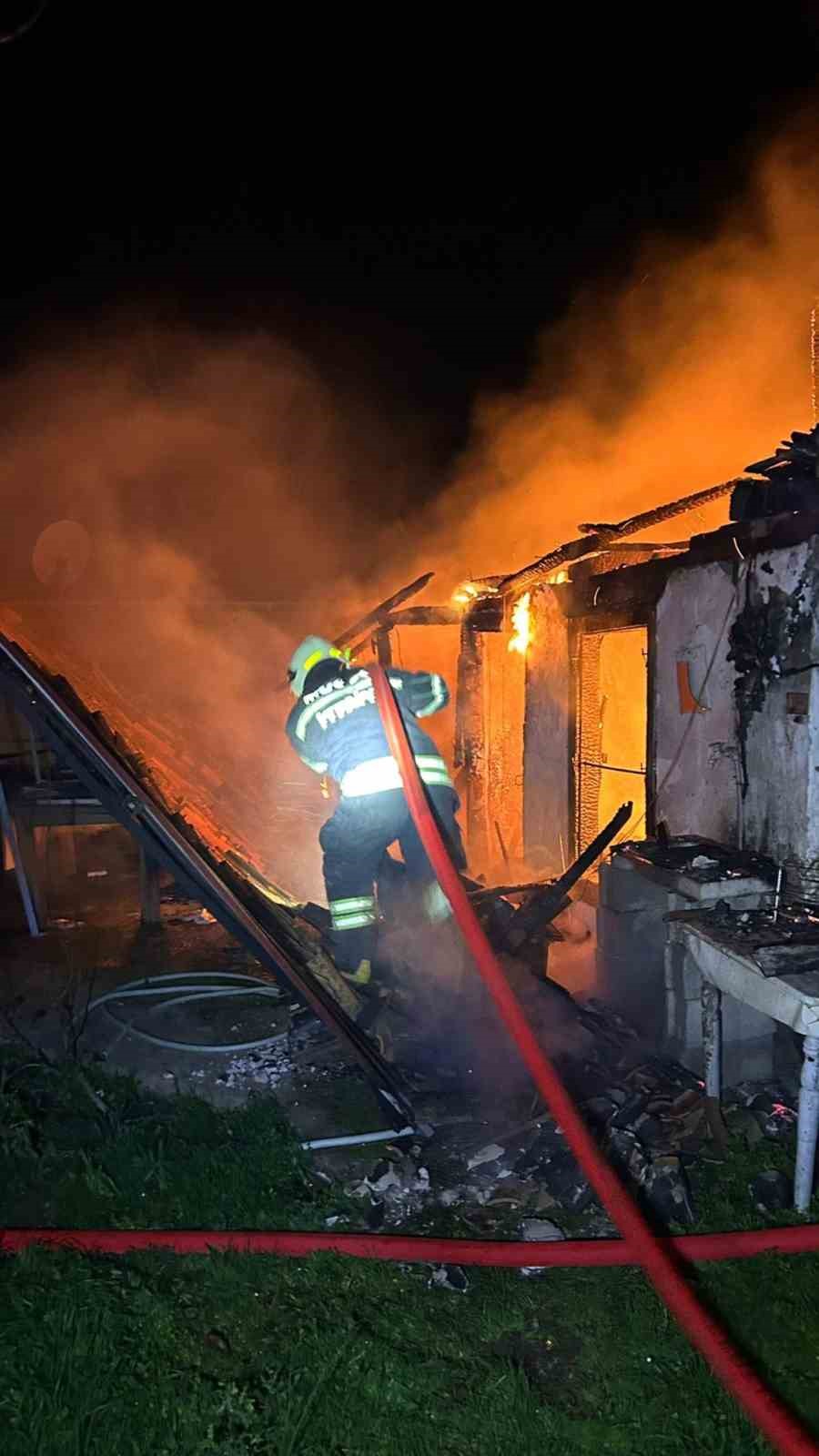 Menteşe&rsquo;de ev yangını
