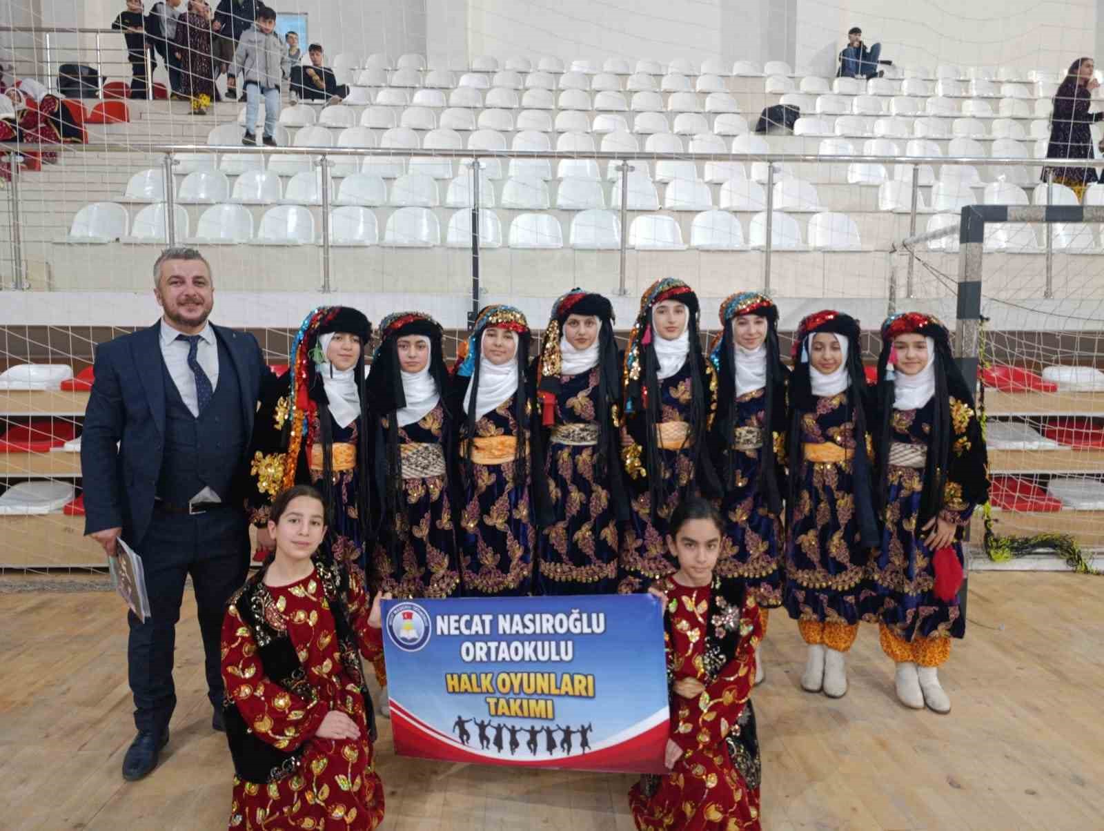 Batman’da Okul Sporları Halk Oyunları Yarışması düzenlendi