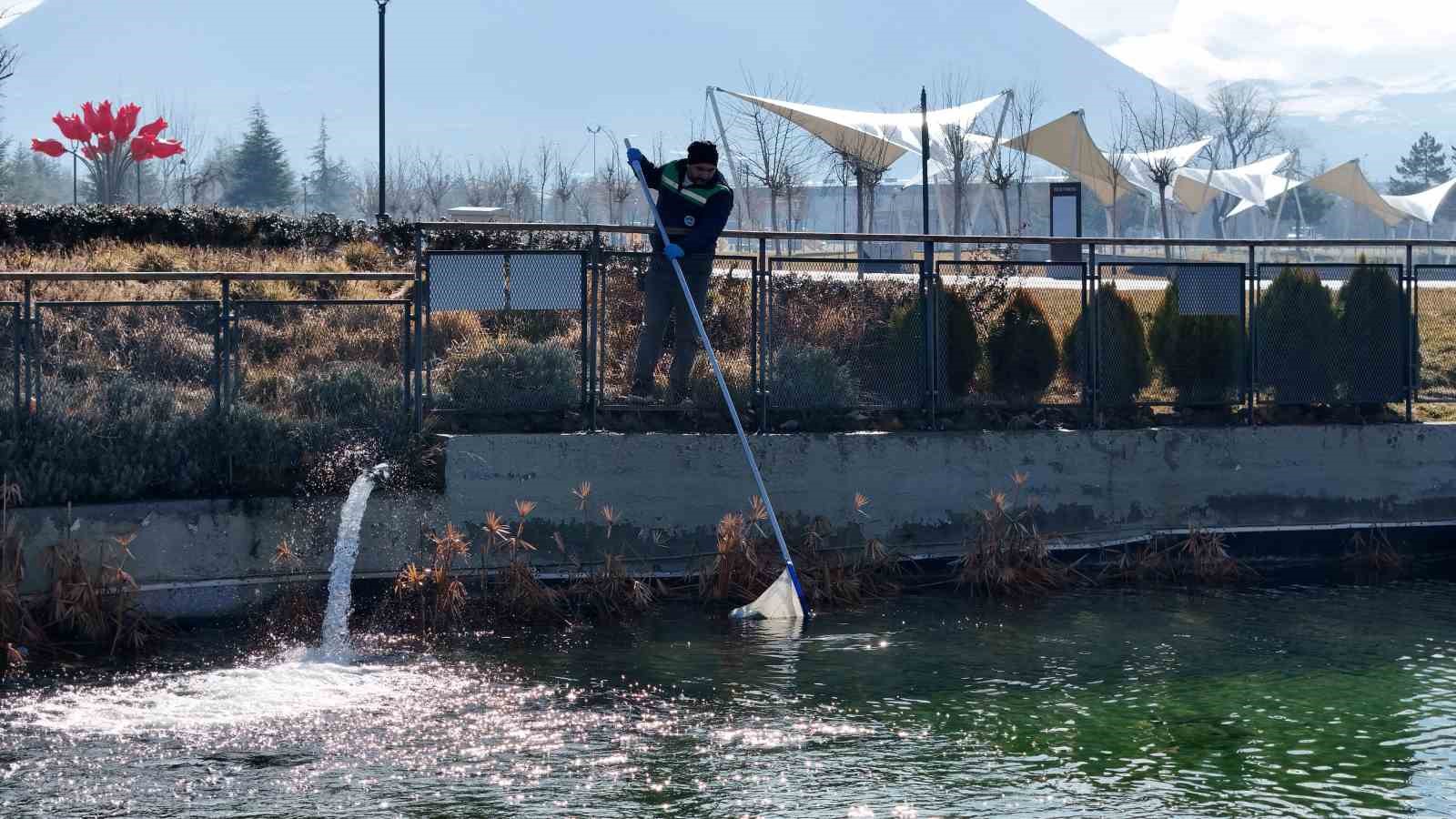 Büyükşehirden Recep Tayyip Erdoğan Millet Bahçesi’nde bakım, onarım ve temizlik seferberliği