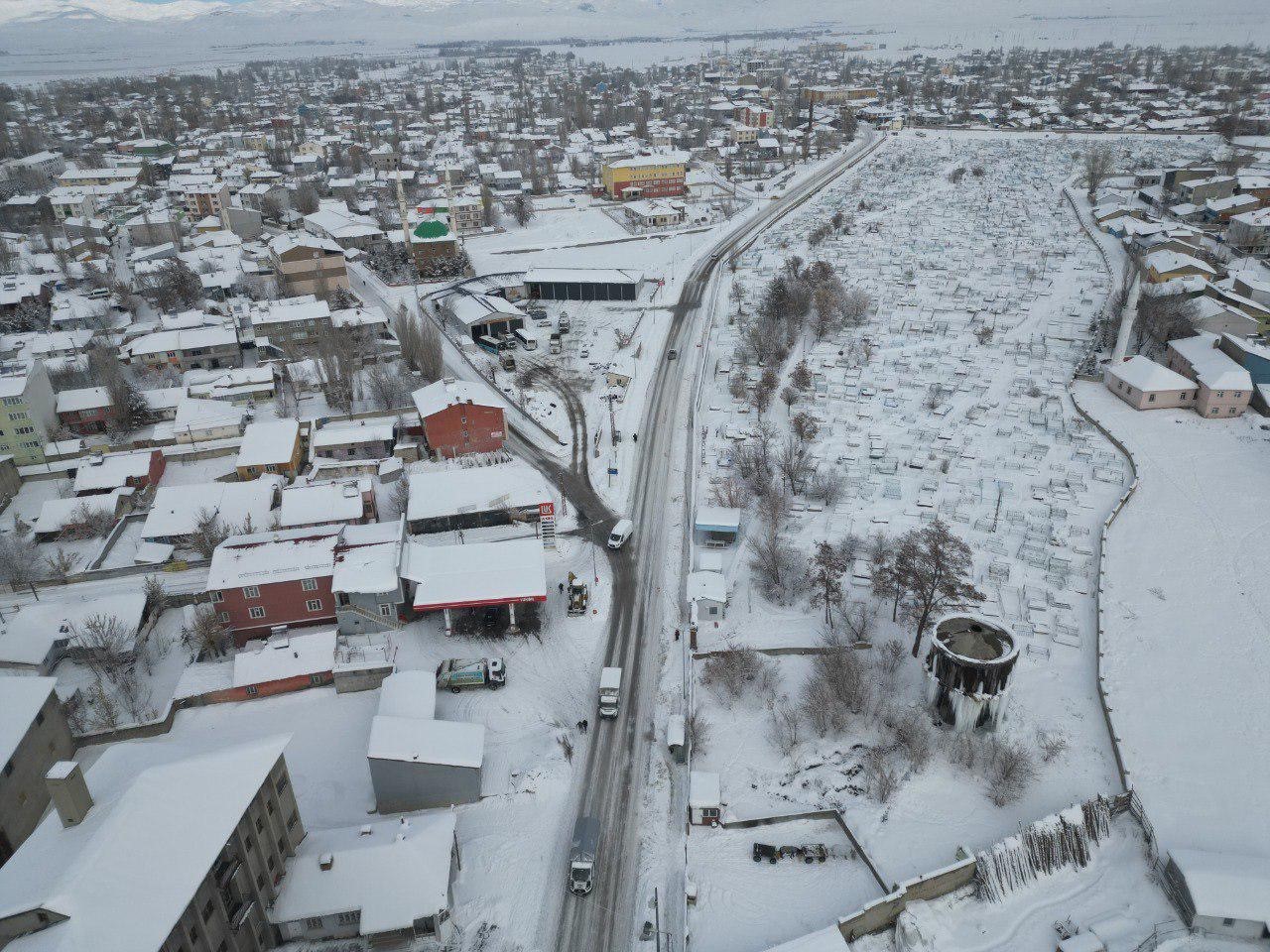 Ağrı&rsquo;da kar sonrası kartpostallık g&ouml;r&uuml;nt&uuml;ler oluştu
