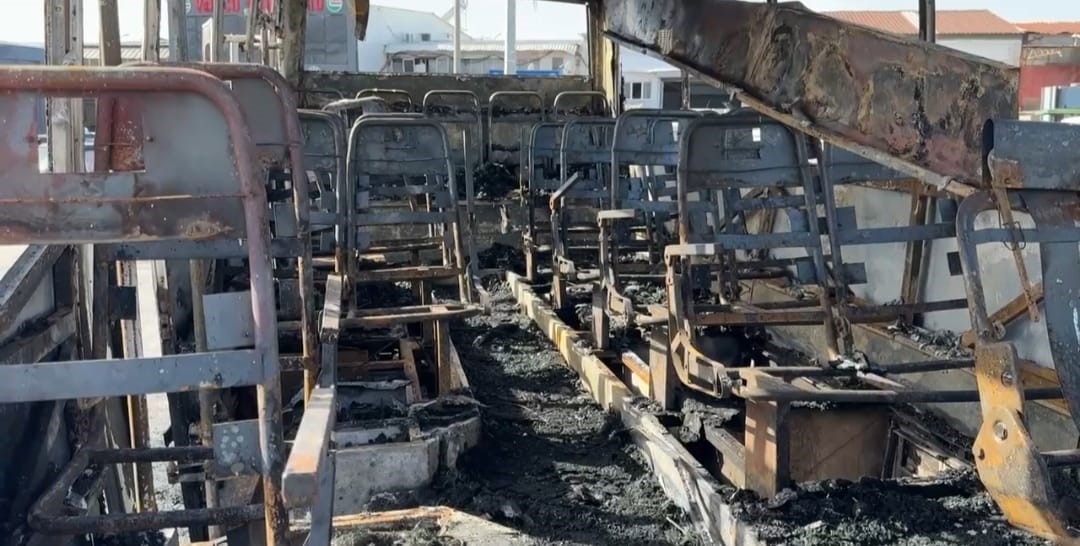 Hurda minib&uuml;ste 16 yaşındaki gencin &ouml;ld&uuml;ğ&uuml; yangın kamerada
