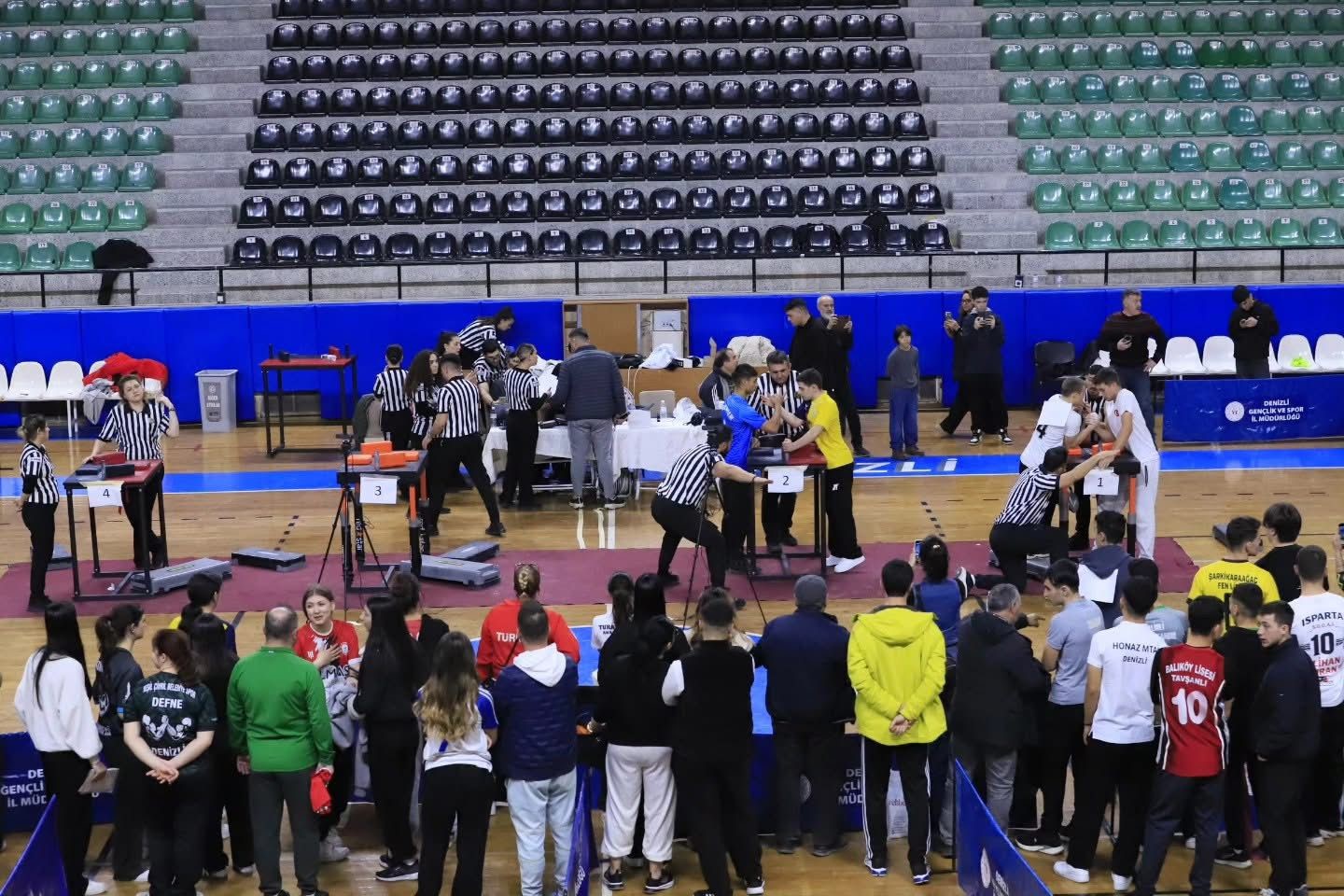 Bilek Güreşi Grup Şampiyonası heyecanı Denizli’de yaşandı