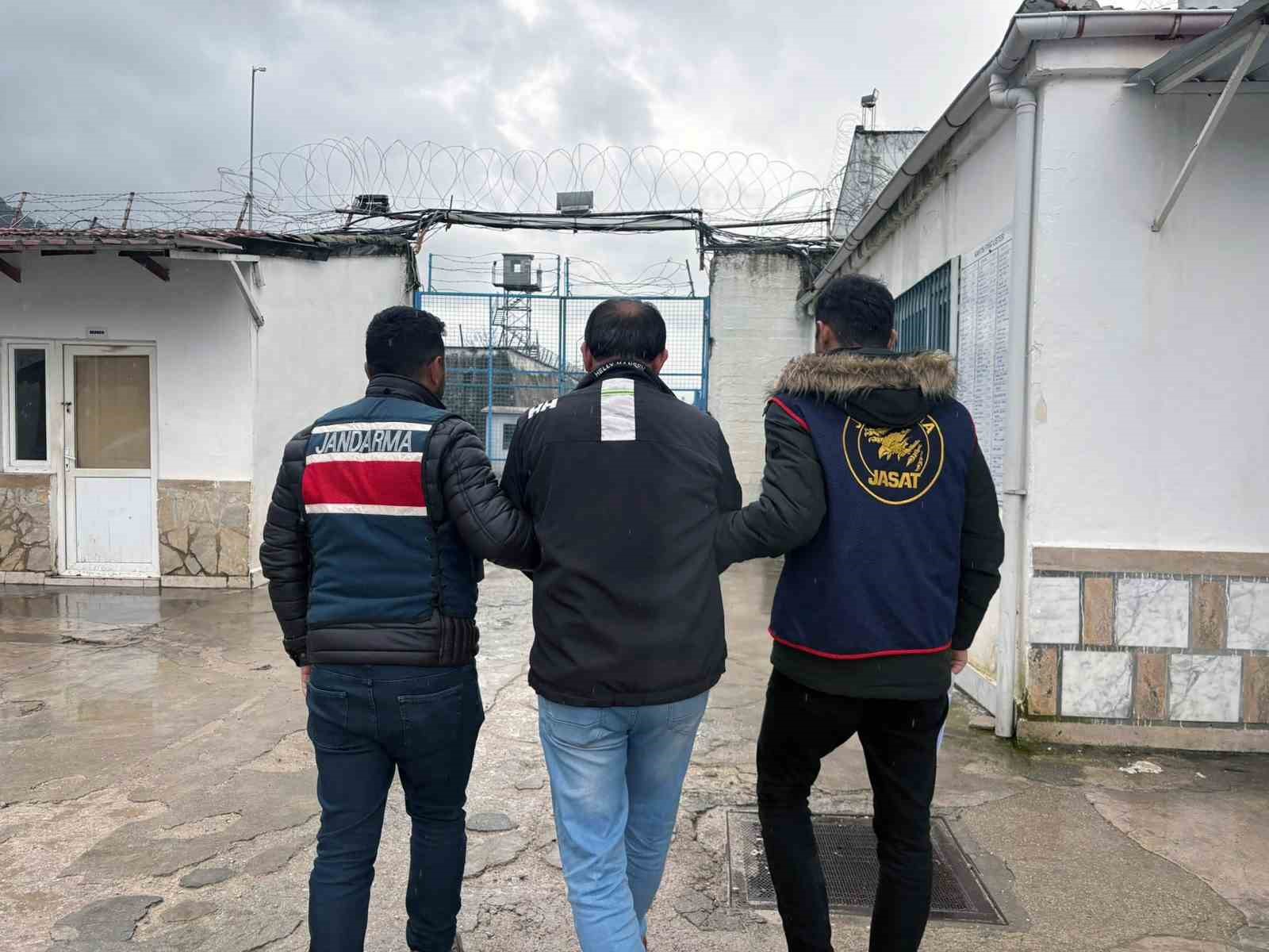 Jandarmanın uyuşturucu operasyonlarında 2 tutuklama