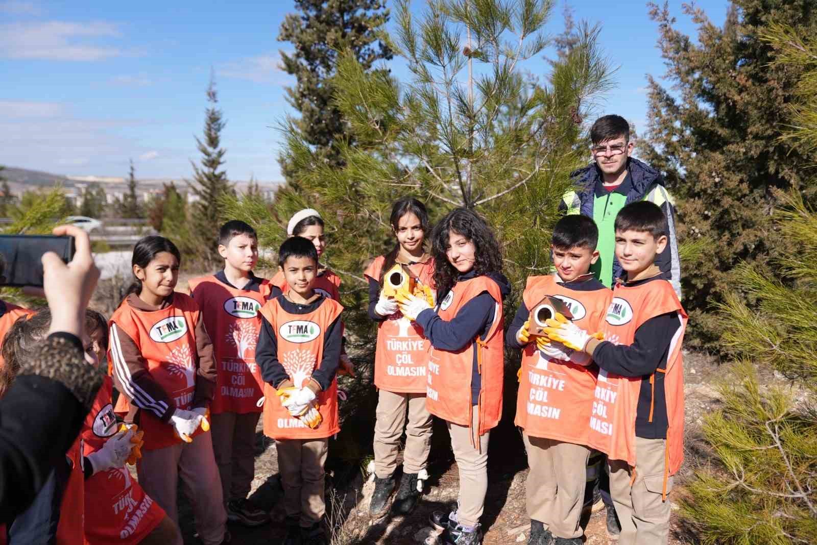 Şehitkamil&rsquo;de minik ellerden doğaya b&uuml;y&uuml;k katkı

