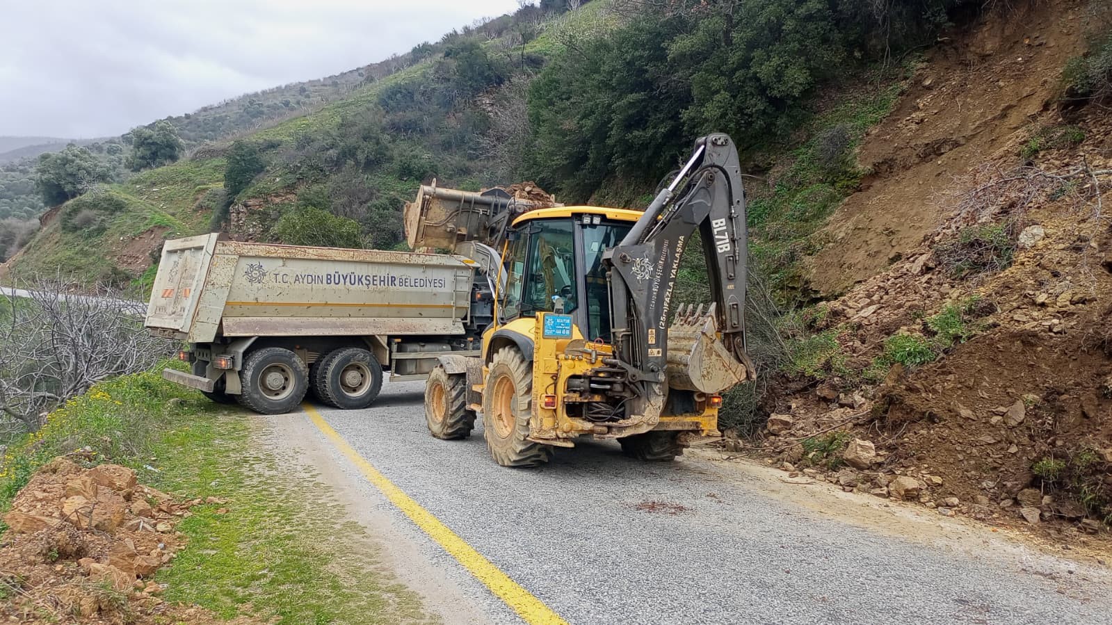 Aydın B&uuml;y&uuml;kşehir Belediyesi ekipleri zamanla yarışıyor

