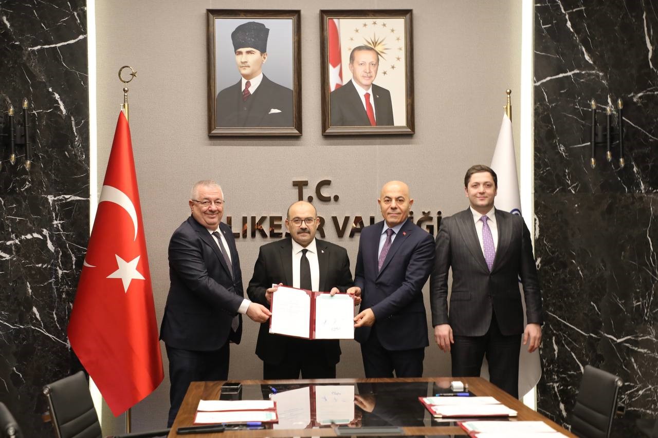 Edremit’te hayırsever desteğiyle sağlık yatırımları güçleniyor