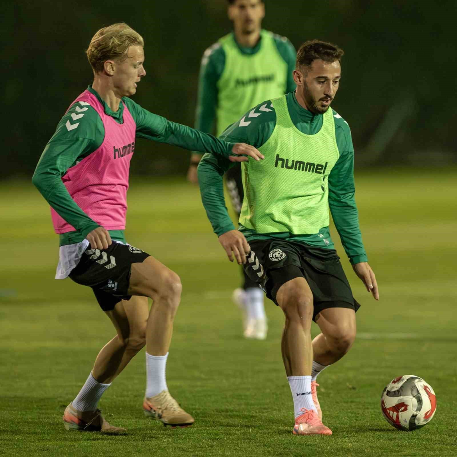 Konyaspor, Galatasaray ma&ccedil;ı hazırlıklarına başladı
