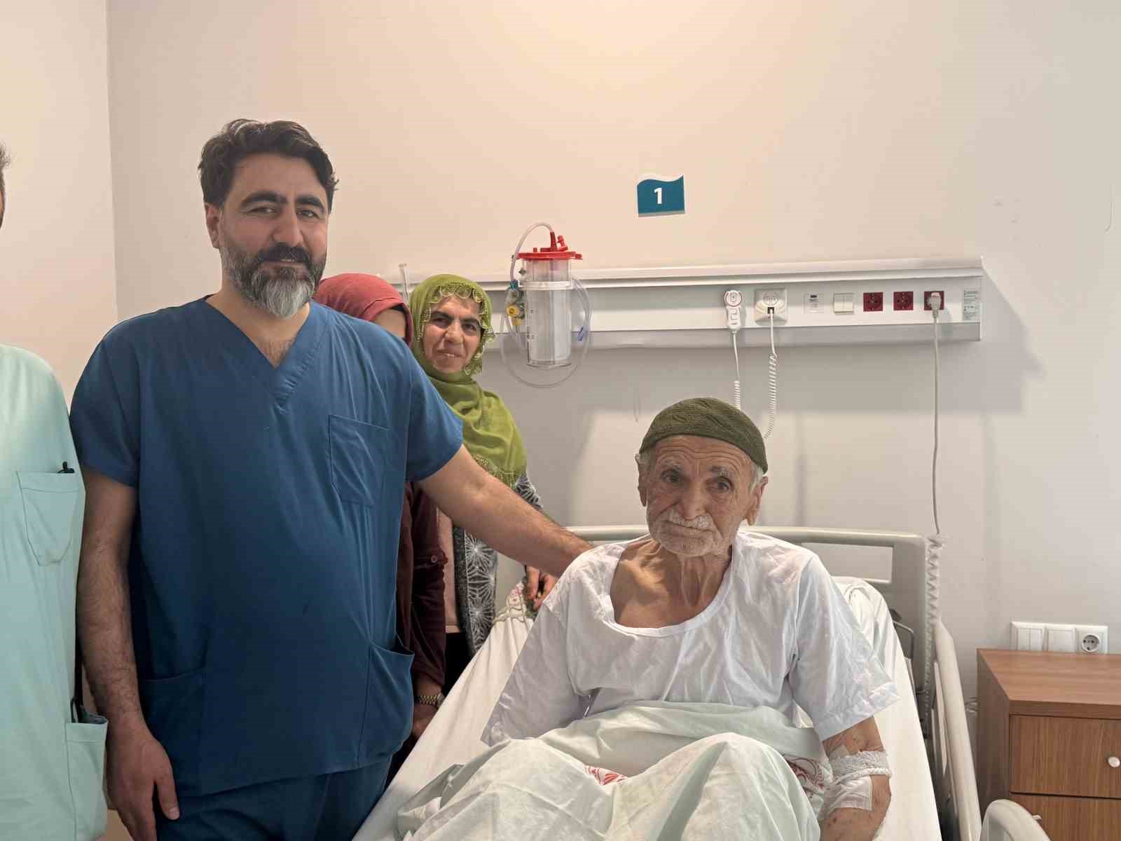 Mardin’de HOLEP yöntemiyle 3 büyük prostat ameliyatı başarıyla gerçekleştirildi