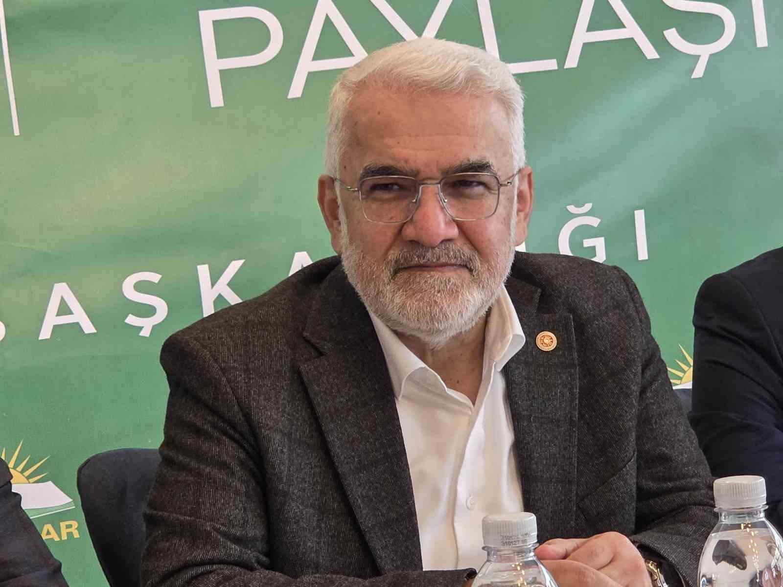 Zekeriya Yapıcıoğlu: "Aileyi güçlendiren ve evlilikleri destekleyen projeler hayata geçirilmeli"