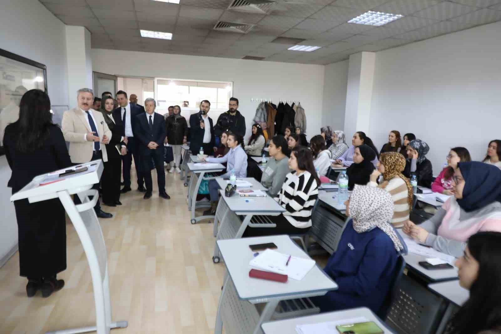 Başkan Palancıoğlu, sosyal tesislerde kursiyerlerle buluştu
