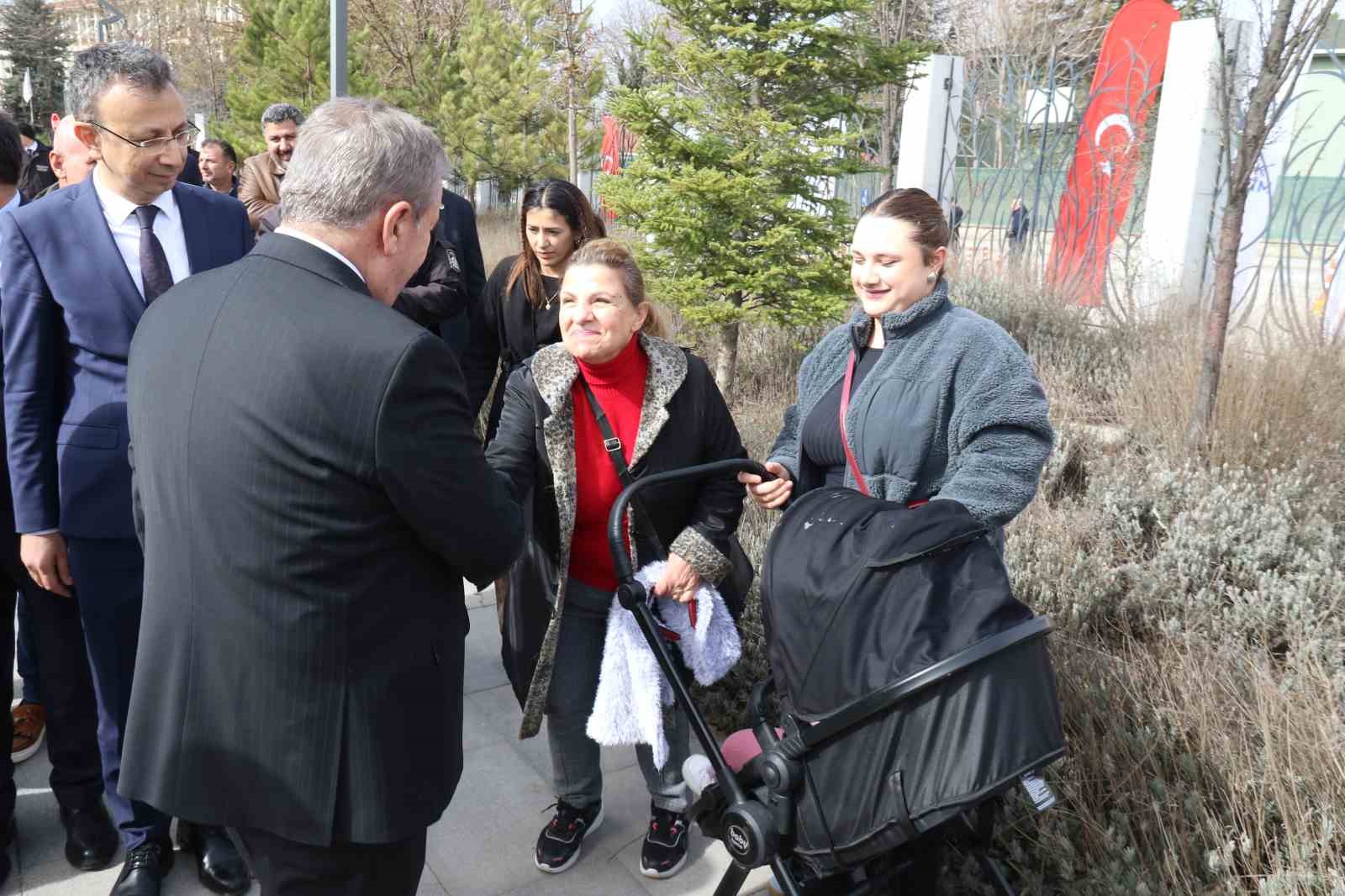 Recep Tayyip Erdoğan Millet Bah&ccedil;esi&rsquo;nin yeniden d&uuml;zenlenmiş hali g&ouml;z doldurdu
