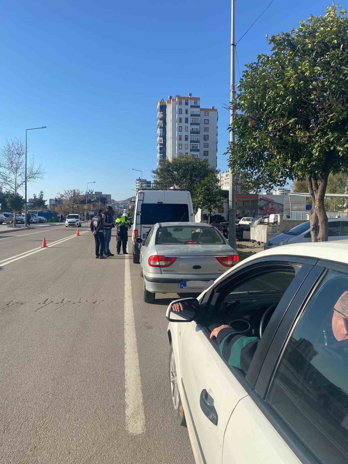 Kozan’da aranan 3 şahıs yakalandı