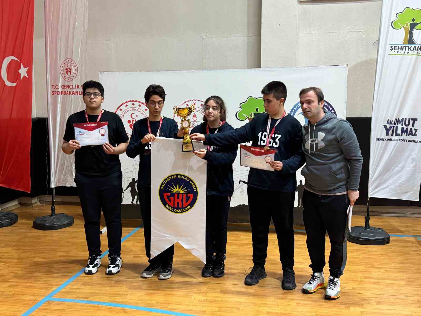 Satran&ccedil;ta Gaziantep&rsquo;in hamle Şampiyonu GKV &Ouml;zel Liseleri
