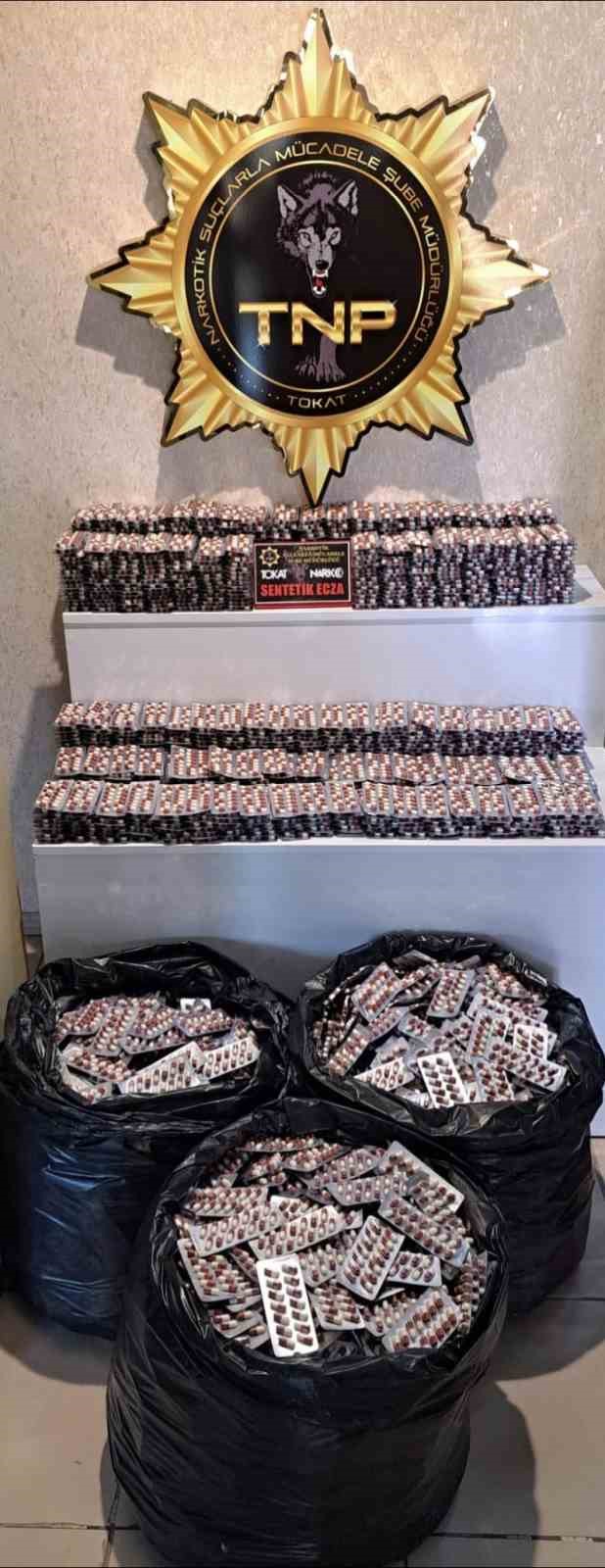 Tokat’ta 55 bin sentetik ecza ele geçirildi