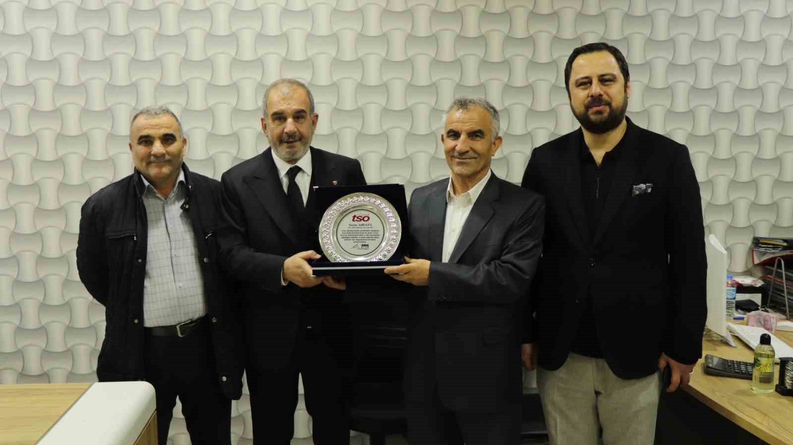 Başkan Alan&rsquo;dan ekonomiye g&uuml;&ccedil; veren isimlere vefa
