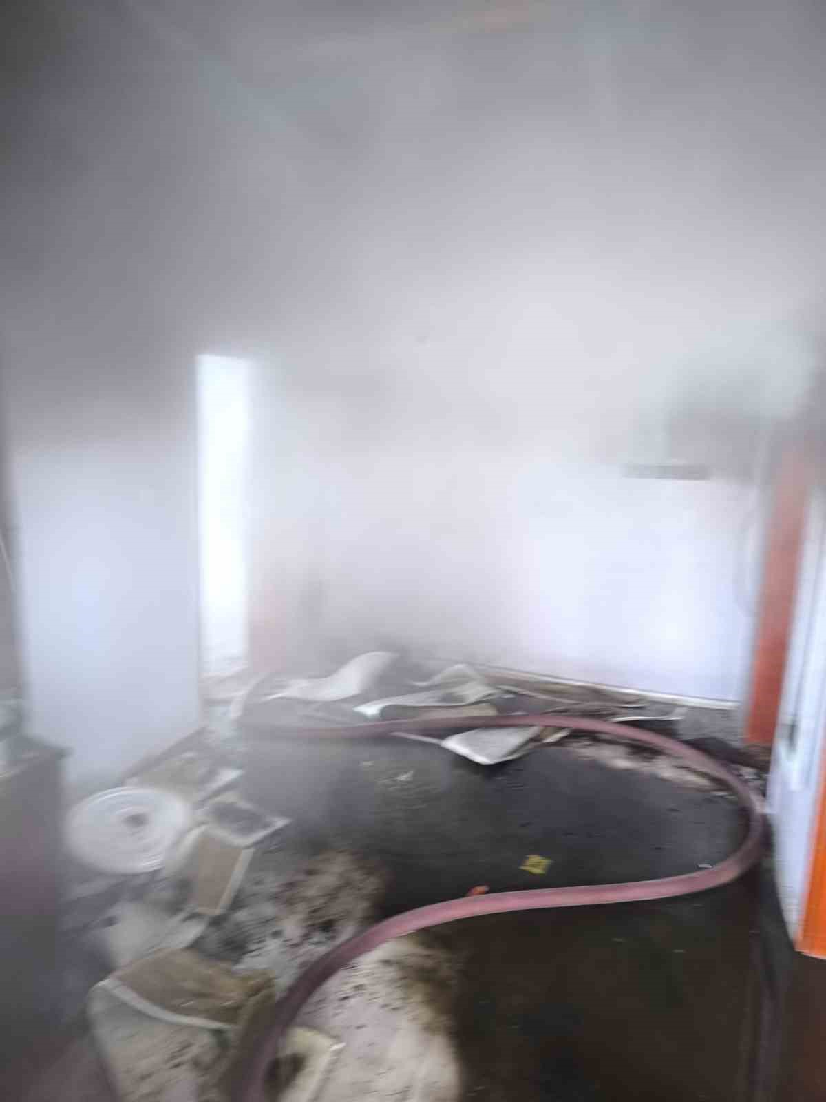 &Ccedil;aldıran&rsquo;da ev yangını
