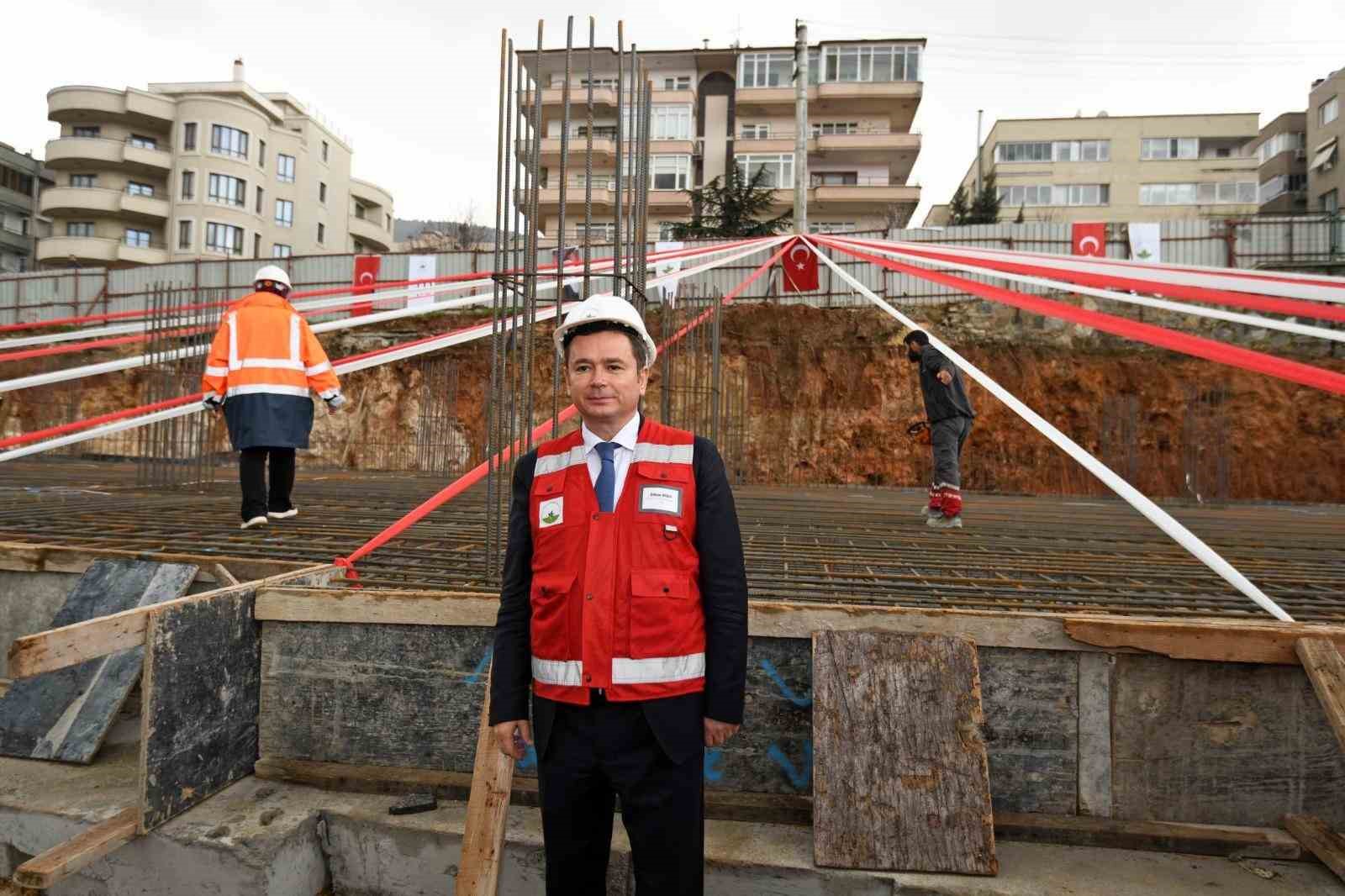 Başkan Aydın’dan Osmangazi’ye çifte hizmet