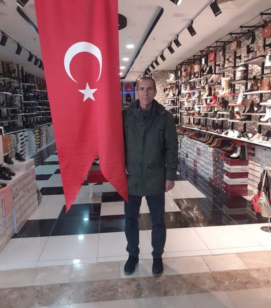 Şizofreni hastası olduğu iddia edilen şahıs, babasını bı&ccedil;aklayarak &ouml;ld&uuml;rd&uuml;
