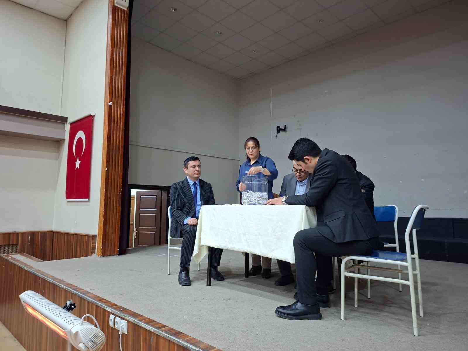 Kurumlarda çalışacak 150 kişi çekilen kurayla belirlendi