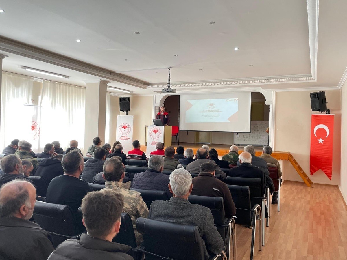 Kemaliye’de üreticilere B-Reçete Sistemi anlatıldı