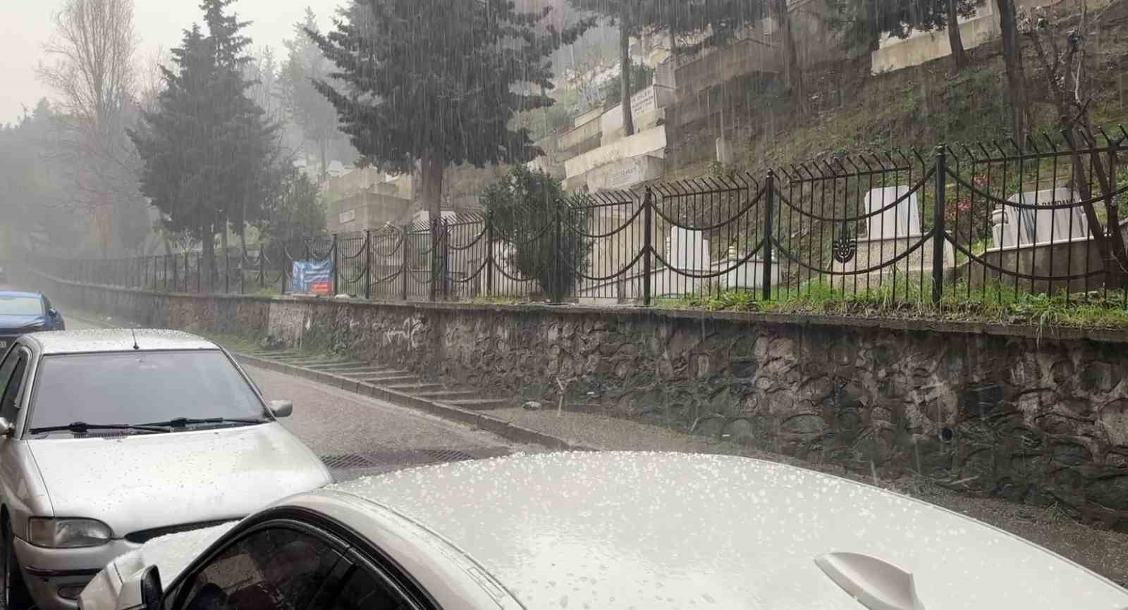 Kağıthane&rsquo;ye dolu yağdı
