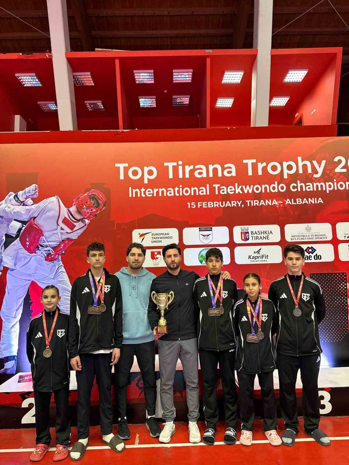 Aydınlı sporcular Arnavutluk&rsquo;tan beş madalya ile d&ouml;nd&uuml;
