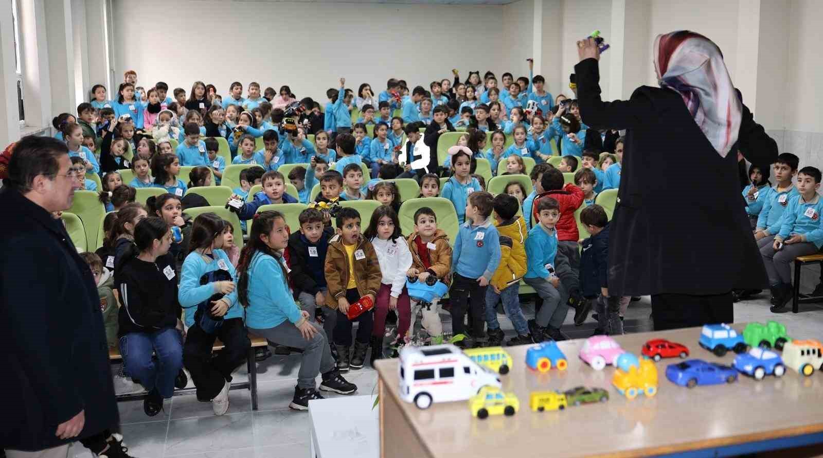 Bayburt’ta öğrencilere yönelik sağlık eğitimi sürüyor