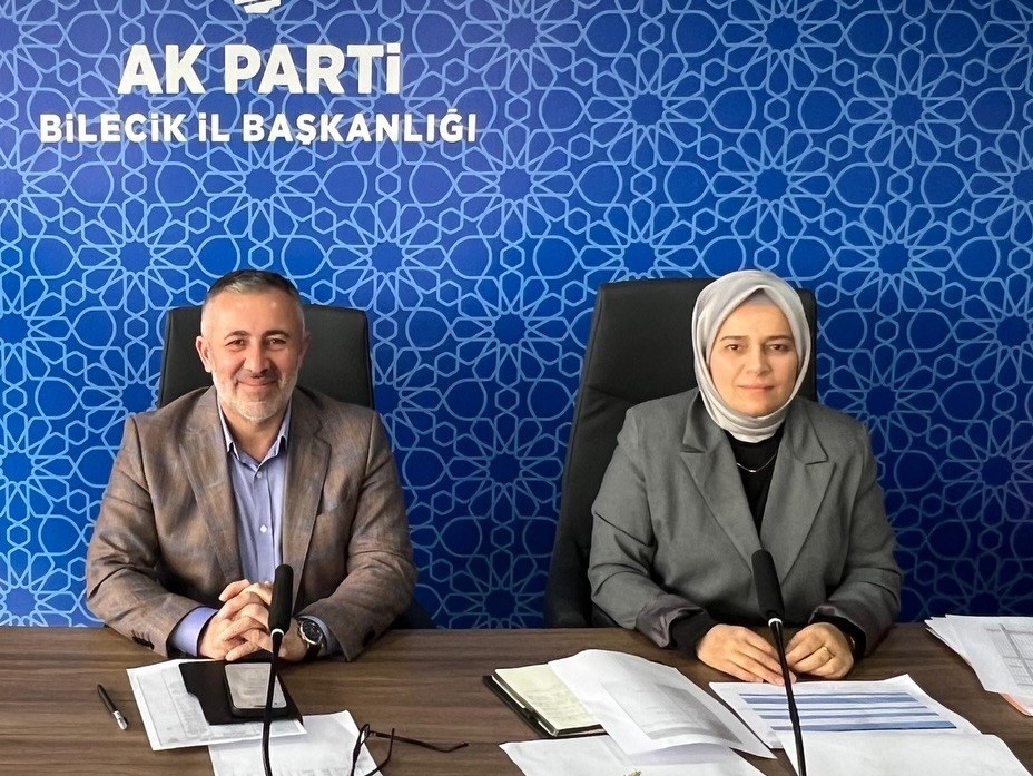 AK Parti Bilecik&rsquo;te Ramazan ayı &ccedil;alışmaları değerlendirildi
