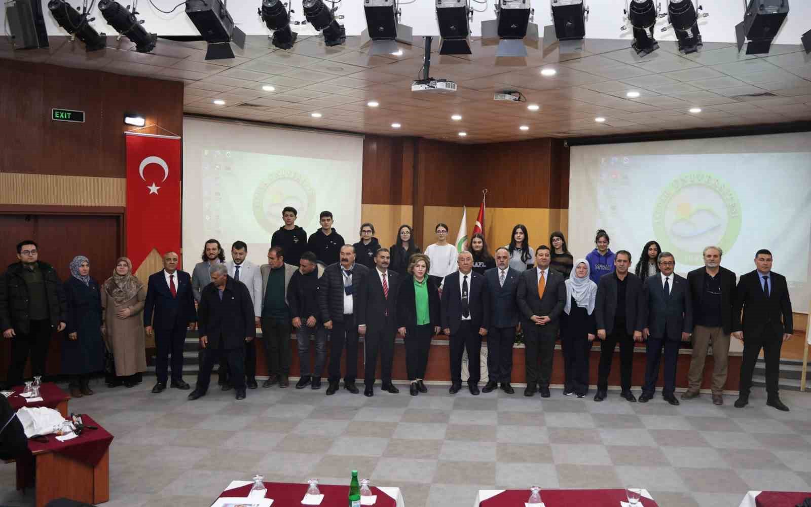 Iğdır&rsquo;da Hocalı şehitleri 34&rsquo;nc&uuml; yılında anıldı
